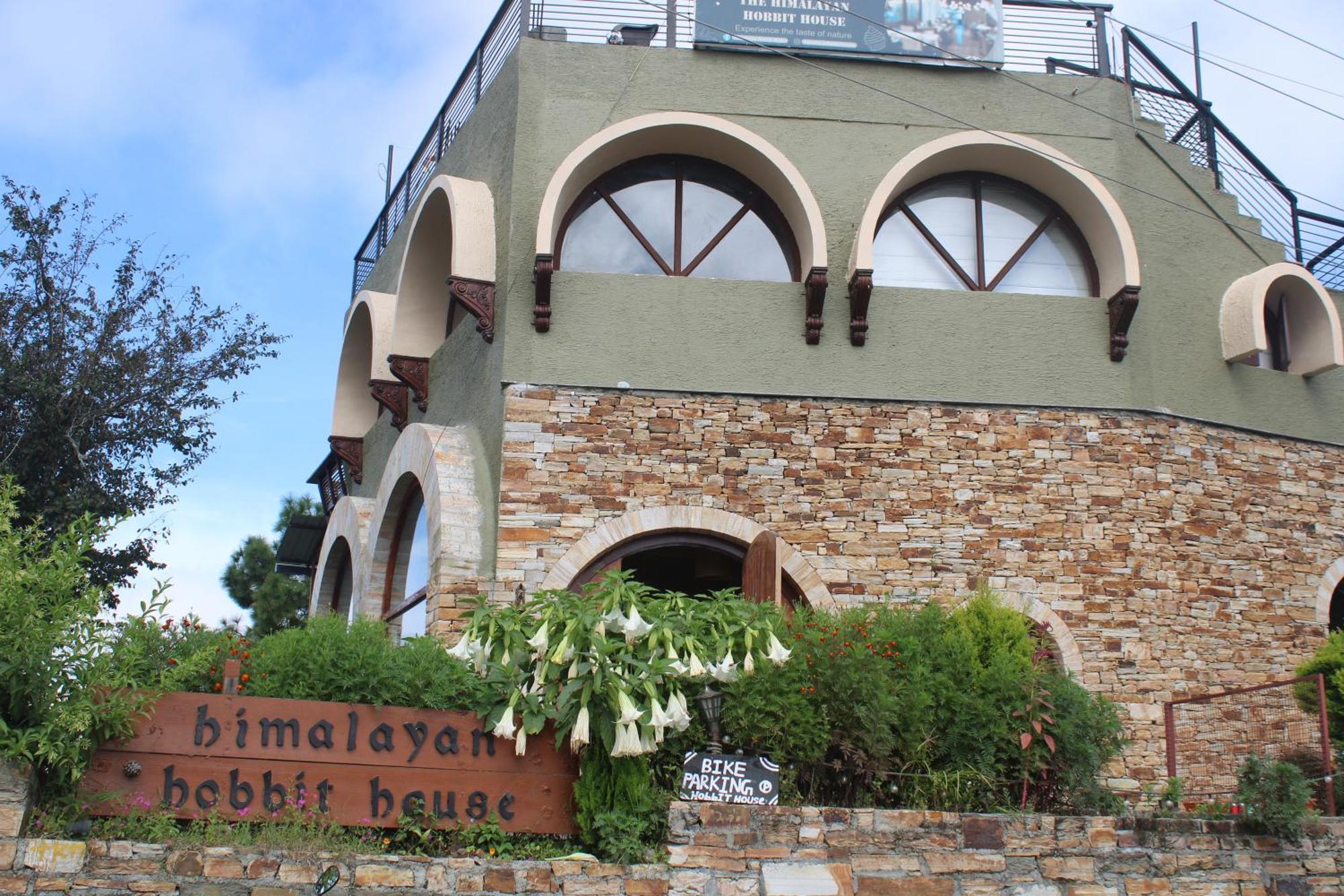 Himalayan Hobbit House Hotel Almora Exterior photo